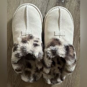 Cozy Cream and Brown women’s Slippers